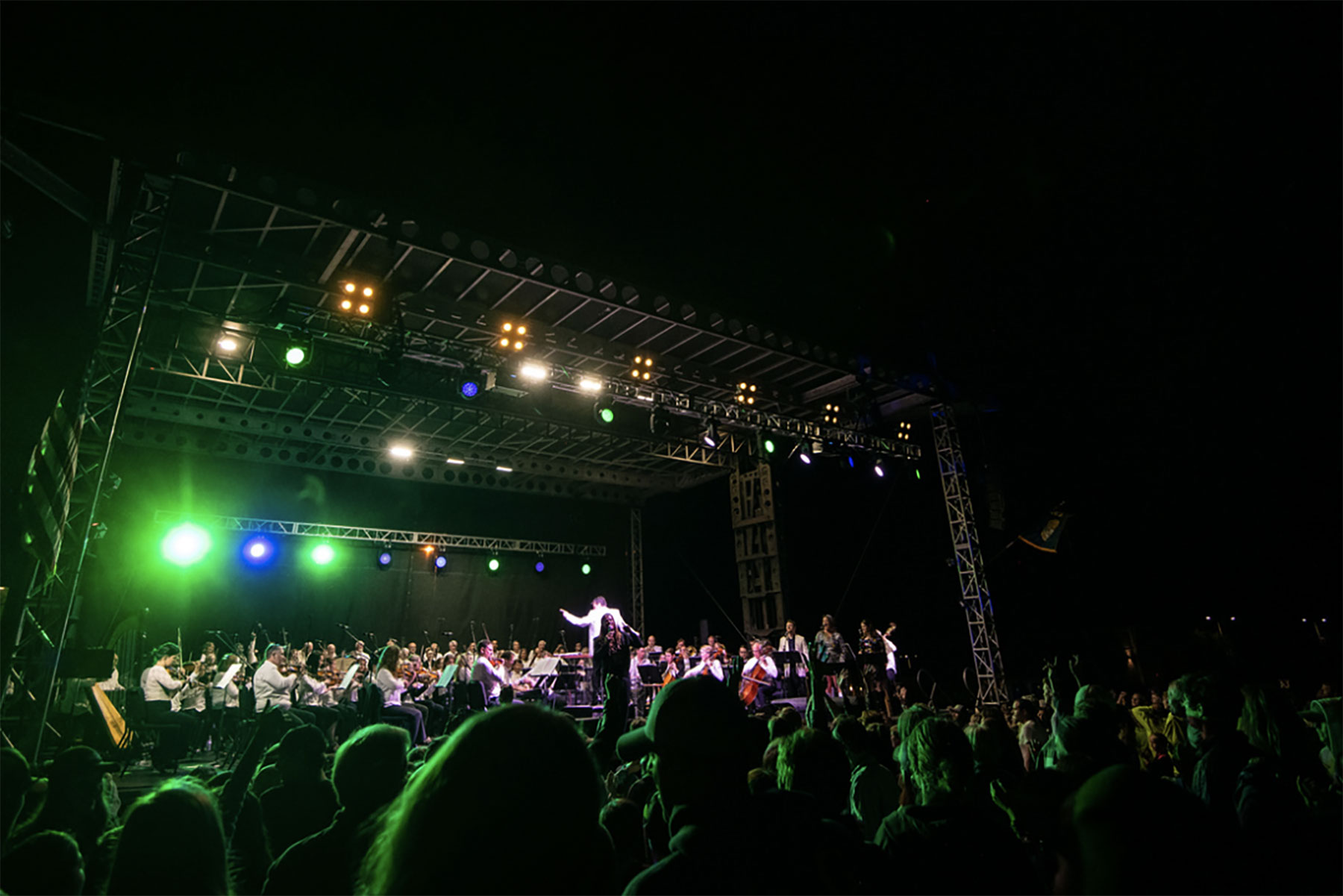 Dancers enjoying the concert on the lawn